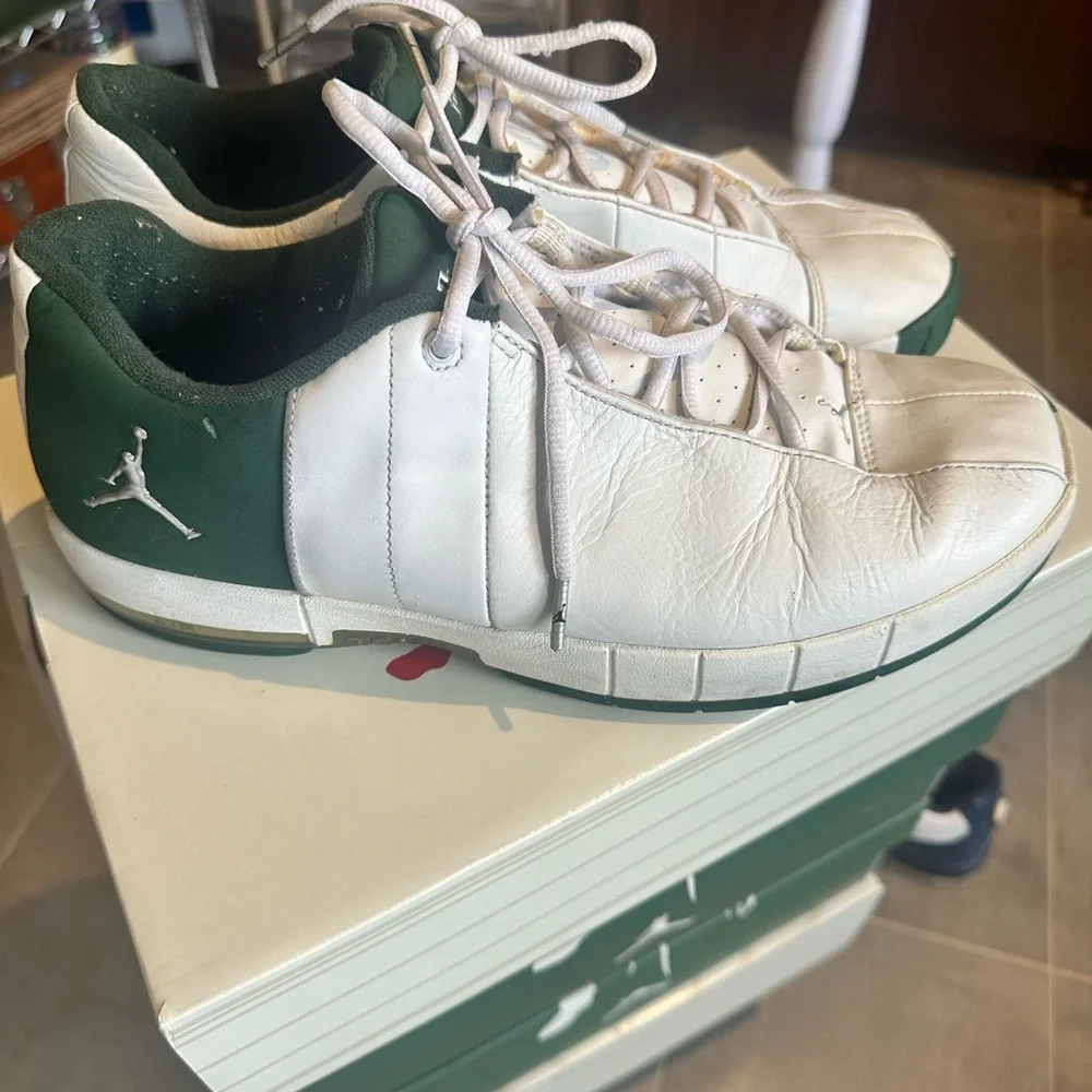 Air Jordan Team 2005 White Green Leather Sneakers Mens Size 11 310071-108